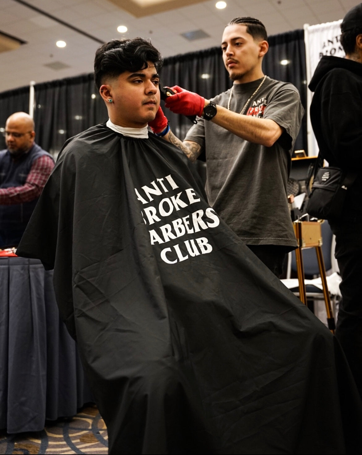 Classic Cape - Black